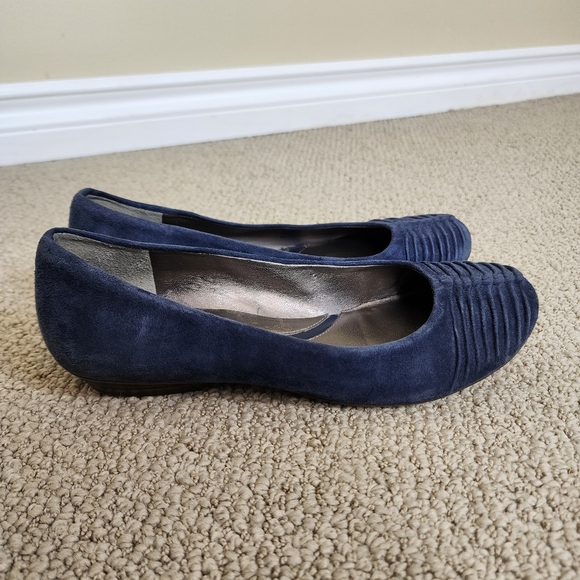 Naturalizer Shoes Mitzy Slip On Flats Blue Suede Round Toe Work Wear Size 7 Wide - Picture 4 of 12